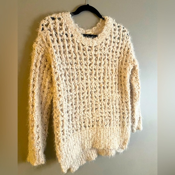 Comfortable, soft beige sweater - Picture 2 of 5